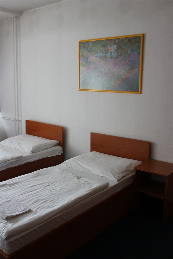 Romai Hotel Budapest Luaran gambar